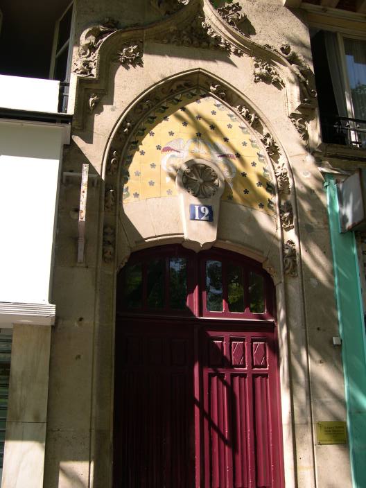  Entrée d'une immeuble de caractère (boulevard Arago)
